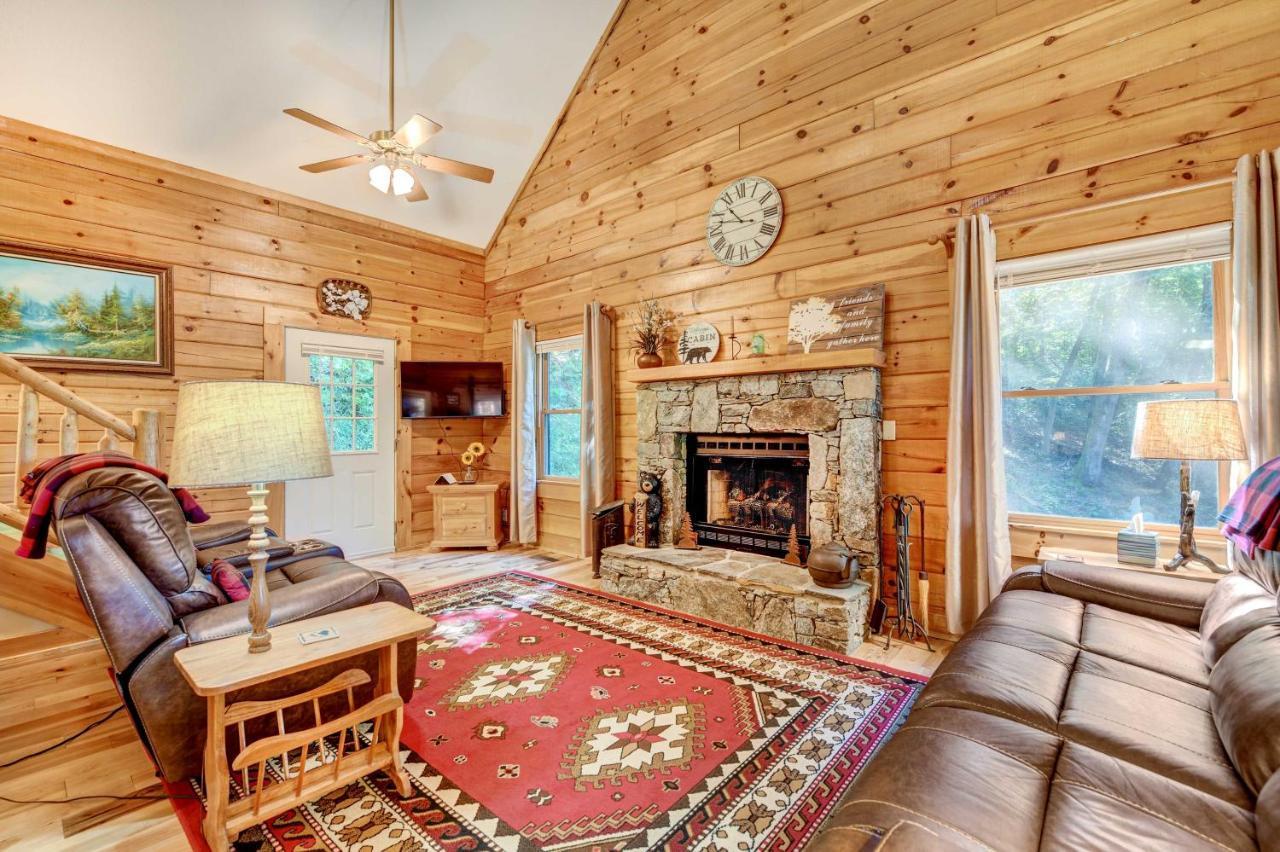 Waynesville Cabin With Covered Deck And Fire Pit! Lake Junaluska المظهر الخارجي الصورة