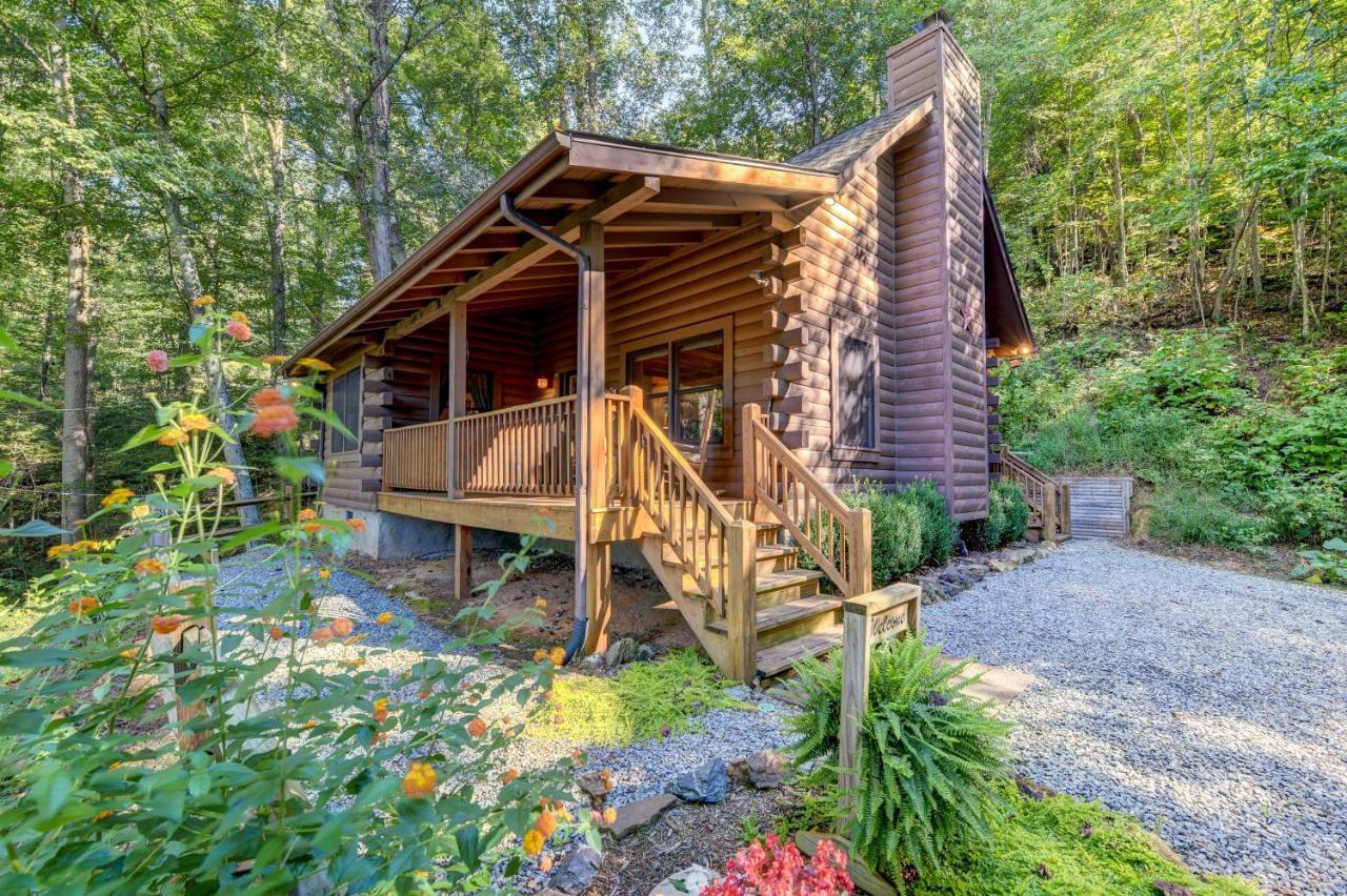 Waynesville Cabin With Covered Deck And Fire Pit! Lake Junaluska المظهر الخارجي الصورة