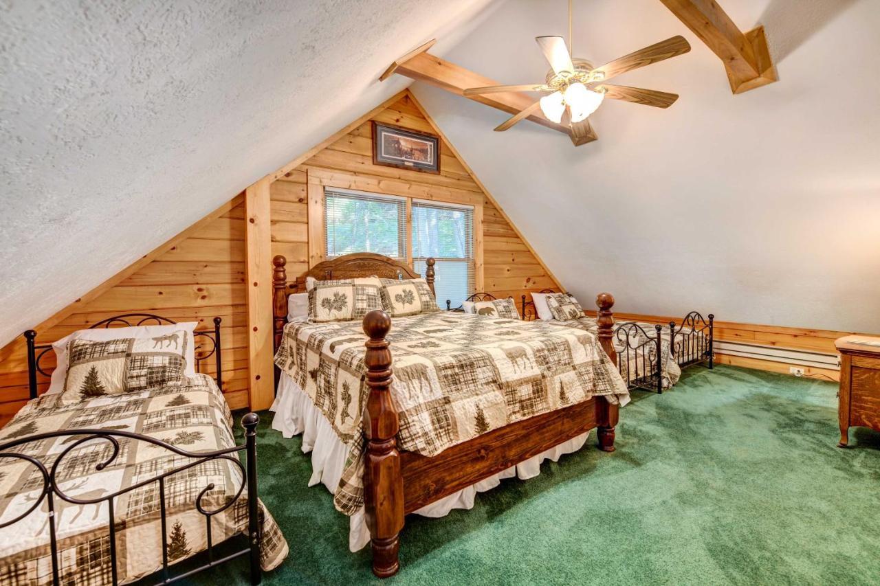 Waynesville Cabin With Covered Deck And Fire Pit! Lake Junaluska المظهر الخارجي الصورة