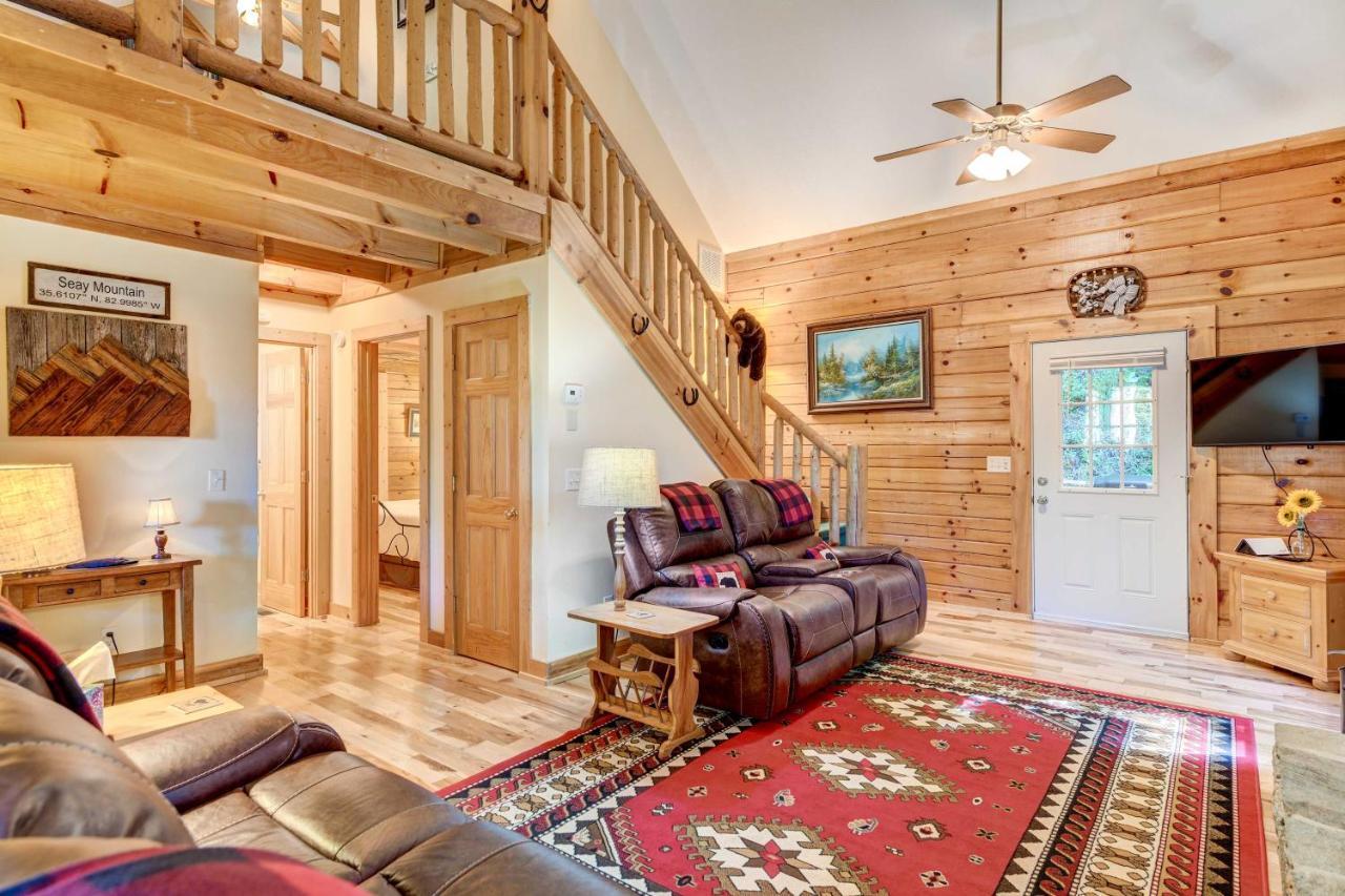 Waynesville Cabin With Covered Deck And Fire Pit! Lake Junaluska المظهر الخارجي الصورة